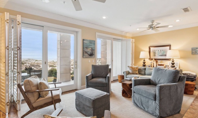 American Beach Condo | 5209 Sea Chase - 3 BR Oceanfront Townhome