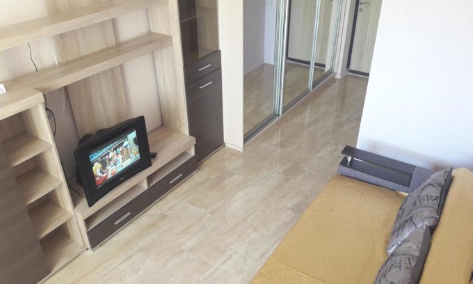 Dzerzhyns'kyi District Apartment | 54 Цілиноградська вулиця