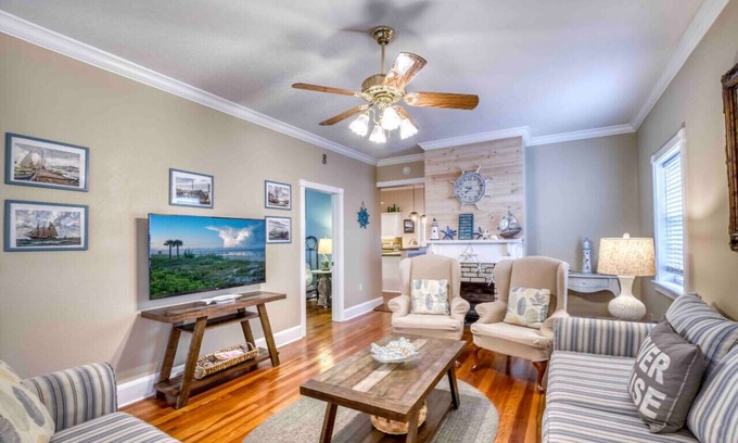 Bradenton House | 5BR Coastal Retreat*HTD pool*Porch*Walk DWNTN*AMI