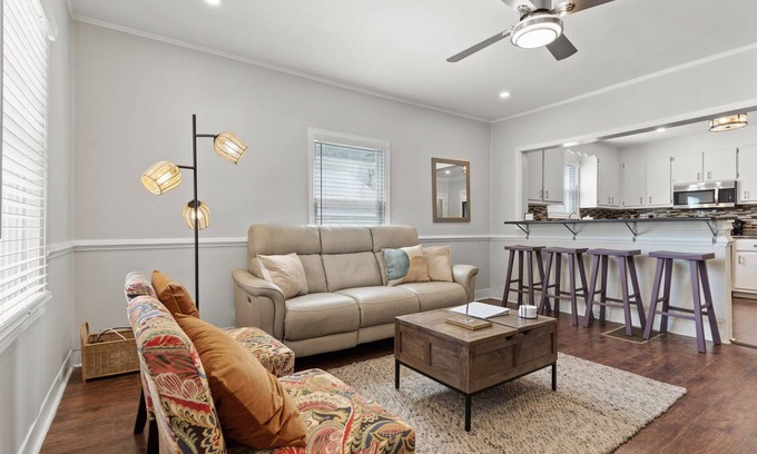 Greenville House | 5BR Group Getaway, Pet-Friendly Ideal for Weddings