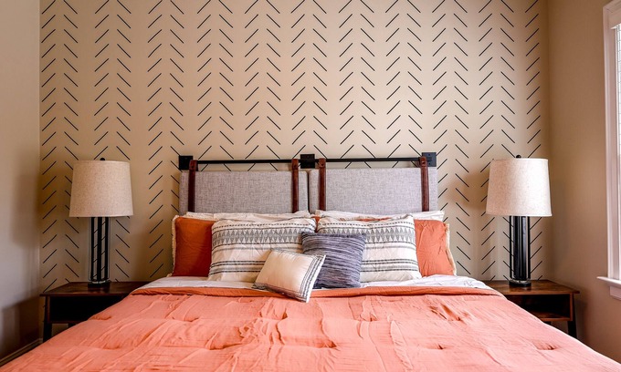 Umstead House | 5min to the airport! King Bed Suite in the heart of Brier Creek