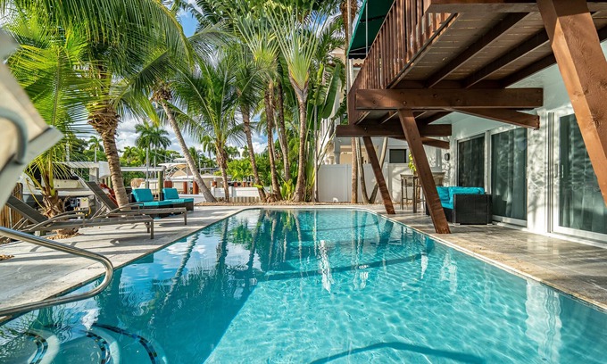 Hendricks and Venice Isles House | 6/5-Heated Pool-Game Room-Pool Table-Waterfront