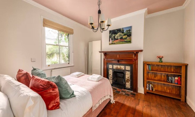 Cambridge House | 6 Bed Period House in Historic Heart of Cambridge