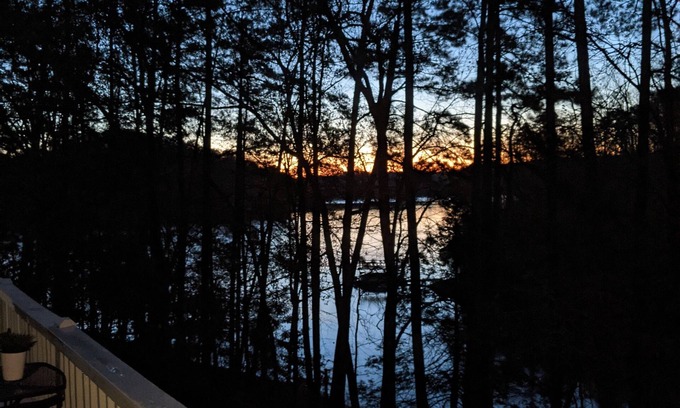 Seneca House | 6 Bedrooms and 3 docks on a Lake Hartwell cove, 3 miles from Clemson by water.