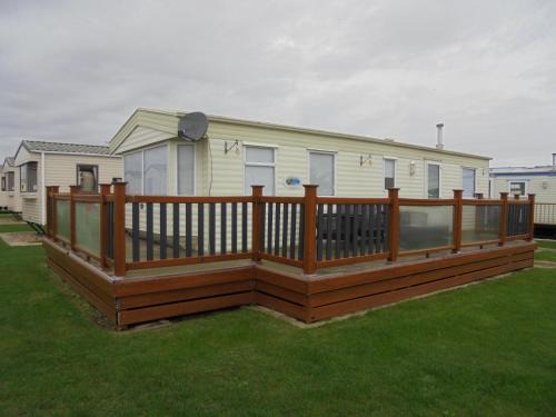 Ingoldmells Apartment | 6 Berth heated on The Chase Brisbane