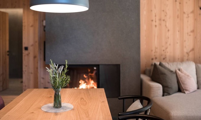 Ultimo Apartment | # 6 Exclusive apartment with lake view, fireplace & sauna