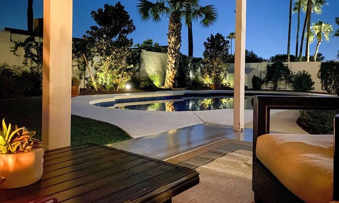 Paradise Valley Village Cottage | 6 Mi to Lookout Mountain: Scottsdale Home w/Grill