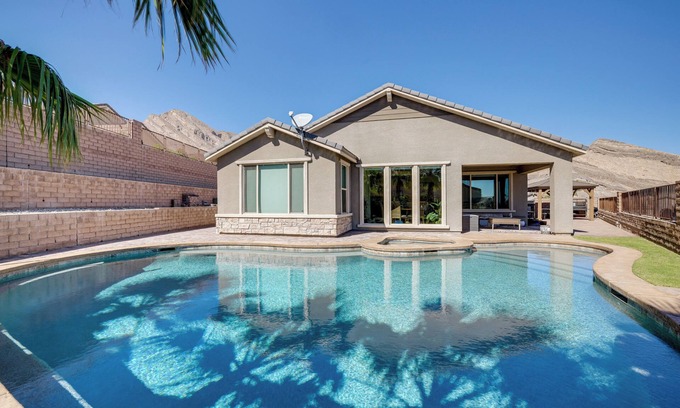 Las Vegas House | 6 Mi to Red Rock Canyon! Gem w/ Mtn & Valley Views
