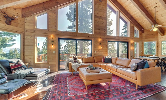 Kingswood Estates Cabin | 6 Mi to Ski Slopes! Family Tahoe Cabin w/3 Decks