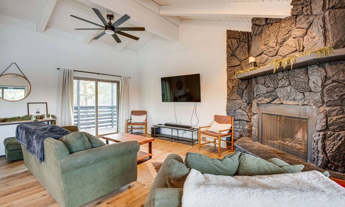 Tahoe Keys House | 6 Mi to Slopes: Mtn-View Retreat in Lake Tahoe