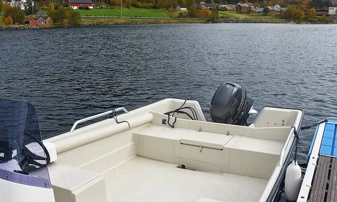 Ulstein Municipality House | 6 person holiday home in Gursken