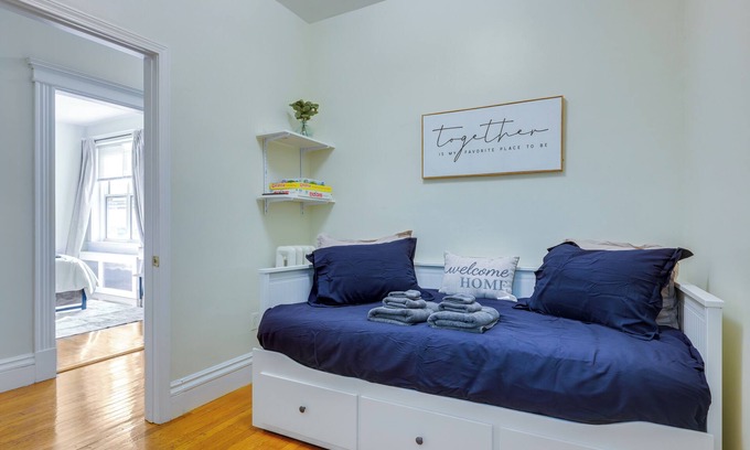 Longwood Apartment | 65inTV:Free Parking:Longwood:King Bed:Full Kitchen