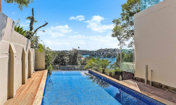 Mosman House | 6BR Stunning Waterview with Private Pool in Mosman