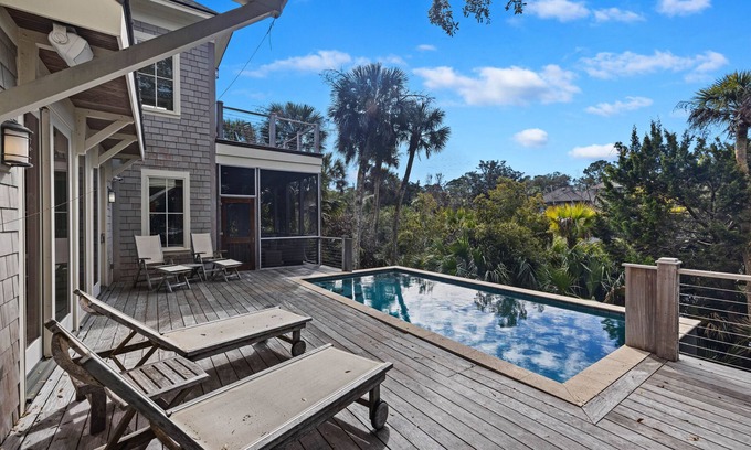 Vanderhorst Plantation House | 7 Bed Lux Home on Bufflehead w/Private Pool