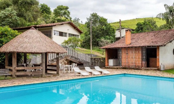 Vassouras Cottage | 7 bedroom farm, up to 20 people or more, Vassouras RJ. Pets allowed, Sítio Malabaku