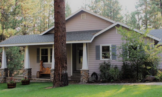 Iron Horse House | 7 Days - 6 nights! EXPLORE LOST SIERRA @ FOREST & FARM on biodynamic farmsteadn