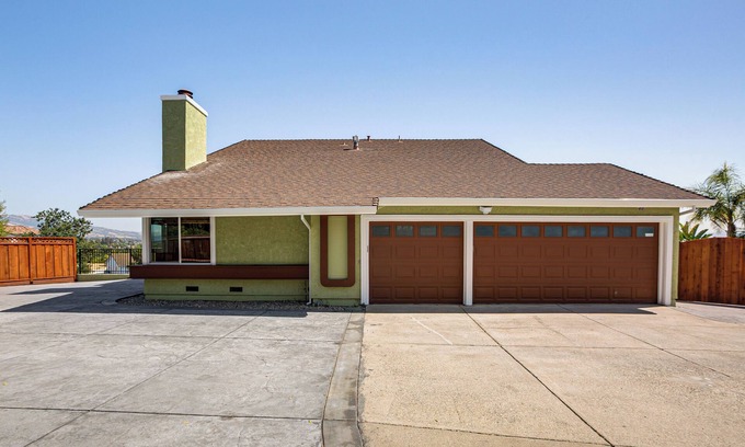 East San Jose House | 7 Mi to Dtwn San Jose: City-View Family Getaway