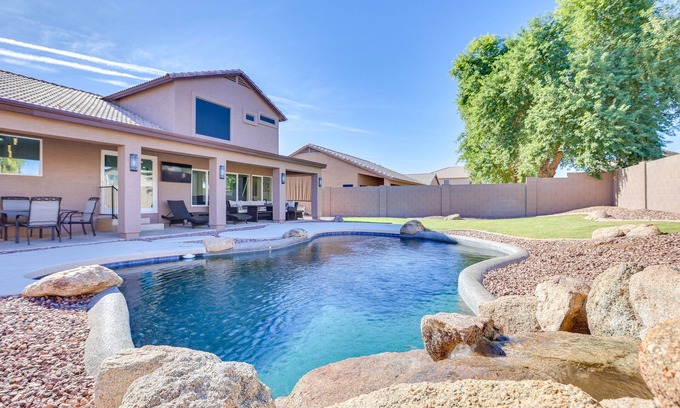 Manistee Ranch HOA House | 7 Mi to State Farm Stadium: Family Home w/Pool