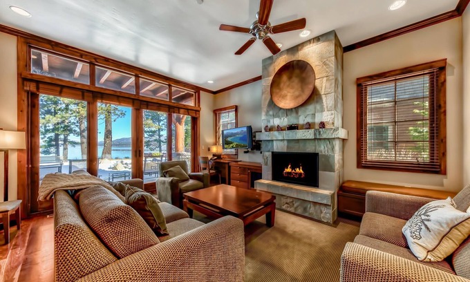 Sierra Shores House | 7 Sierra Shores - 3BR/3BA - Lakefront