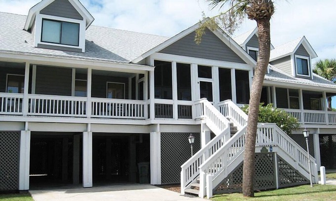 Saint Helena Island House | 705 Silverside Road - New to VRBO! Resort Access Included! Sleeps 29!