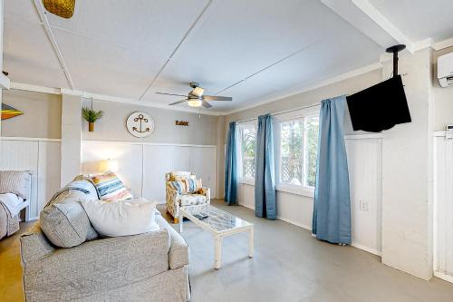 Perdido Key Coves One Apartment | 7213 Flood Reef - Unit 4