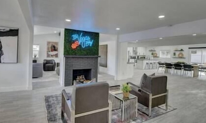 Glen Heather Estates House | #76 Vegas Baby! Mins to Strip/Dwtn/LV Conv Center!