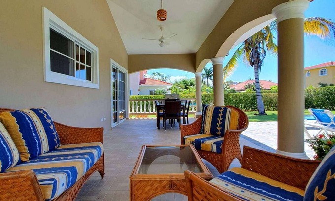 Urbanizacion Tavarez Villa | 7BD/7BTH residence with Tennis/Basket/Soccer courts near beach/shops/bars