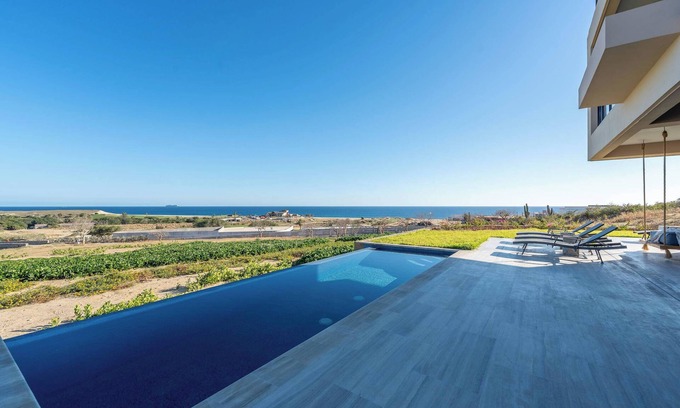 Sunset Beach House | 7BD Oceanfront Rental