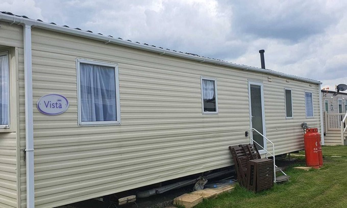 Clacton-on-Sea House | 8 Berth Holiday Home at St Osyth Holiday Park
