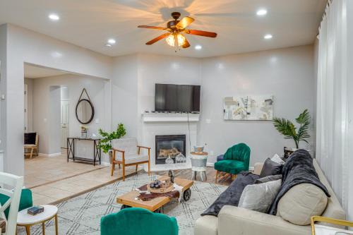 Greenacres House | 8 Mi to Beach Park Bakersfield Gem with Yard!