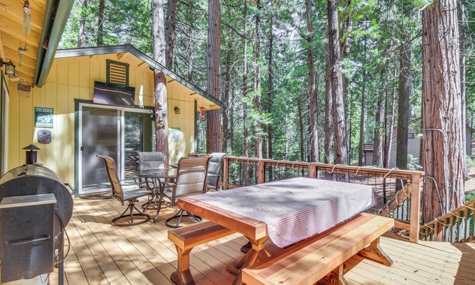 Cold Springs Cabin | 8 Mi to Dodge Ridge Mtn: Peaceful Cabin w/Deck!