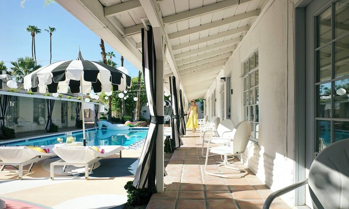 The Mesa House | 8BR Poolside Villa Near Downtown! Steam Room+Spa!