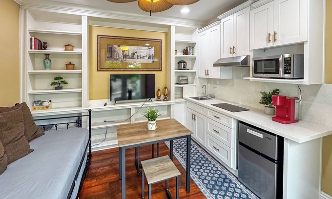 Torrey Highlands Apartment | 9 Mi to Beach: Pet-Friendly Apt in San Diego!