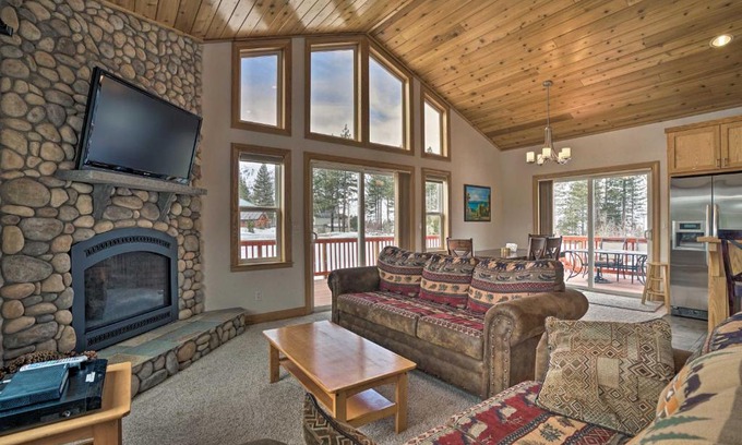 Mountain View Estates House | 9 Mi to Heavenly Mountain South Lake Tahoe Home!