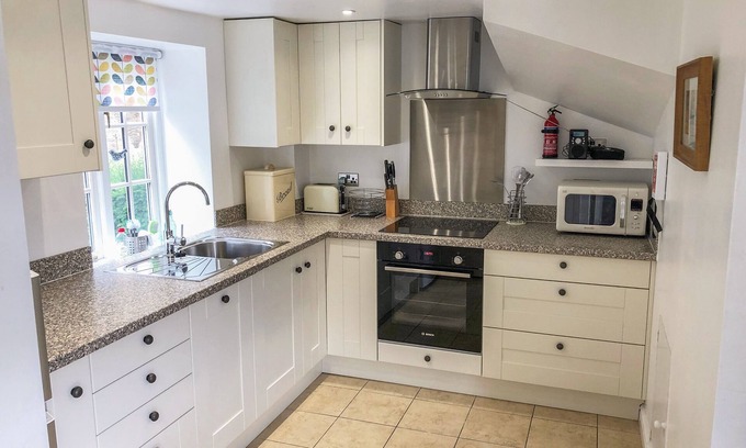 Herne Bay Cottage | 9 SWALLOW COURT, pet friendly, with a garden in Herne