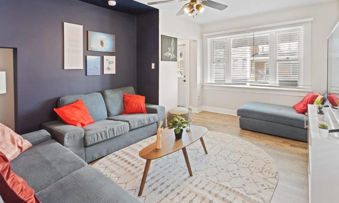 Atlantic City House | 9BR Beach Block House with 13 Beds in Central Atlantic City