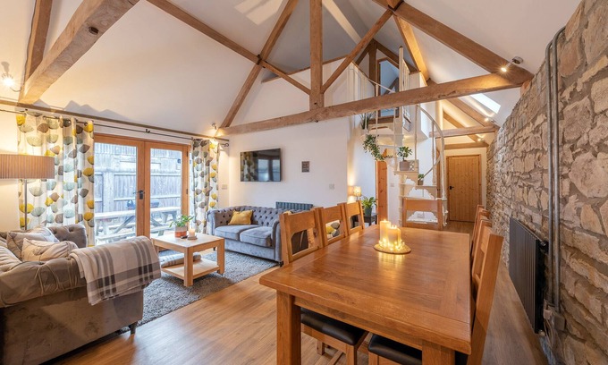 Ilton Cottage | A Beautiful converted barn, sleeps 6 with own hot tub and enclosed garden