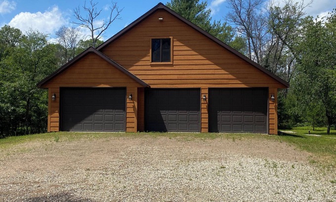 Crivitz Cottage | A beautiful lake house on recreational Crooked Lake near Crivitz, WI.