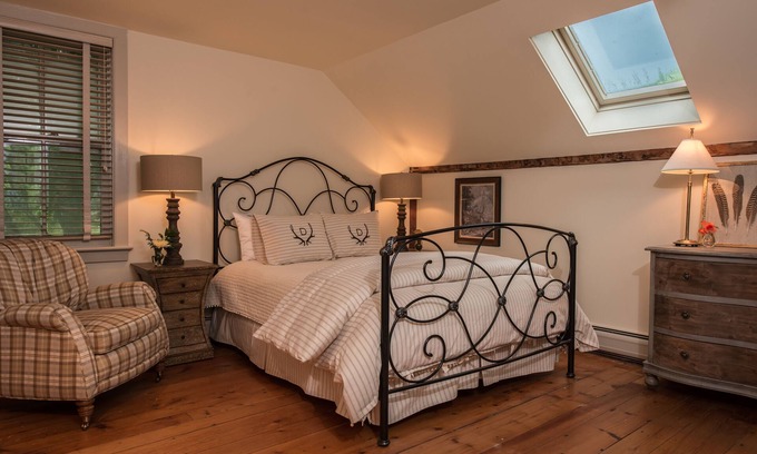 Woodstock House | A charming 1820's farmhouse