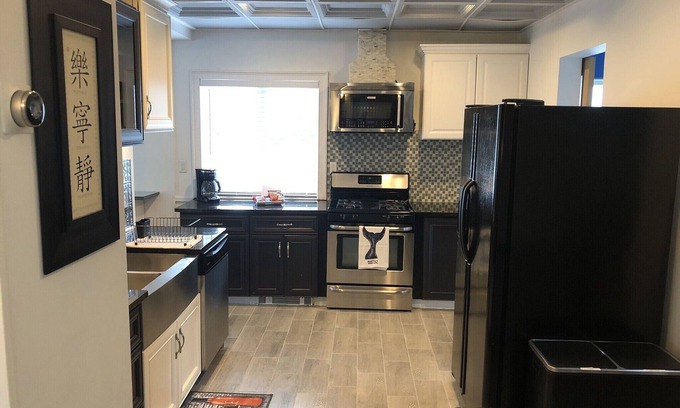 Stoneham Condo | A charming modern suburban 3 bedroom condo close to Boston