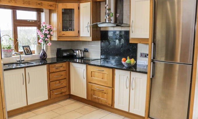 Turloughmore Cottage | A COUNTRY VIEW COTTAGE, family friendly in Athenry, County Galway