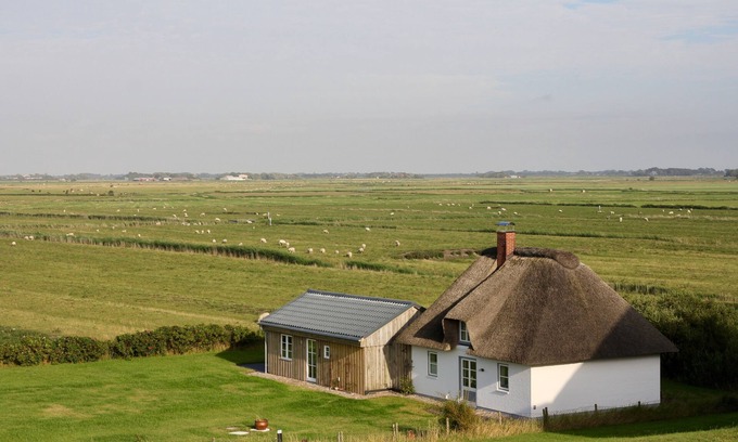 Westerhever House | A dreamlike thatched roof house by the sea near St. Peter-Ording