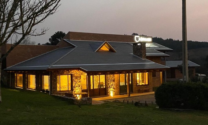 Flores da Cunha House | A Estalagem hospedaria