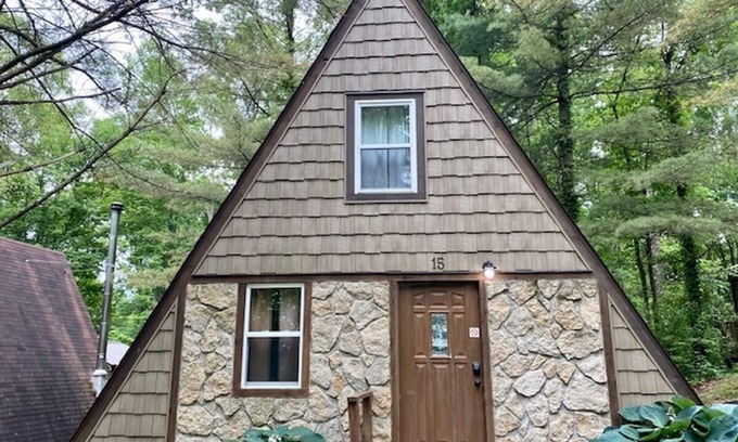 Logan Cabin | A-Frame #15 - Hosted by The Chalets