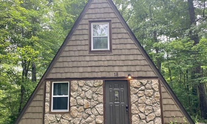 Logan Cabin | A-Frame #18 - Hosted by The Chalets