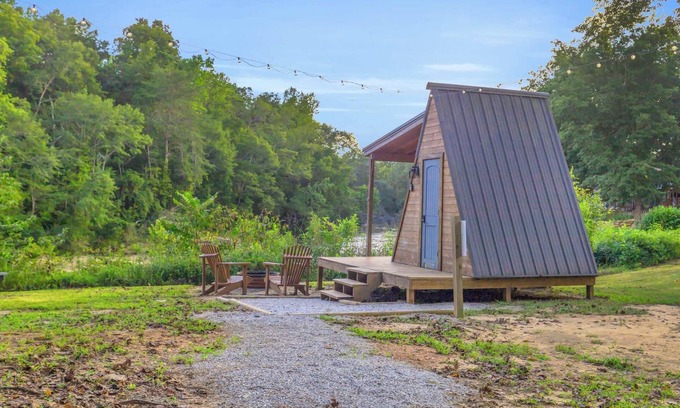 Greenville Cabin | A-Frame Camping Pod, W/Bath House, 6 min to DT