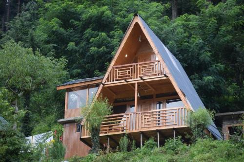 Banjar House | A frame cottage jibhi