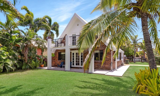 Emu Park House | "A" FRAME ON FERGUSON