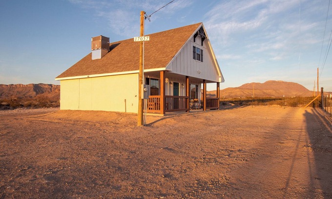 El Paso County House | A-Frame On The Rocks! *RV CONNECTION ONSITE*