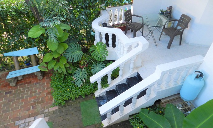 Mamatoco House | A green oasis within the city.